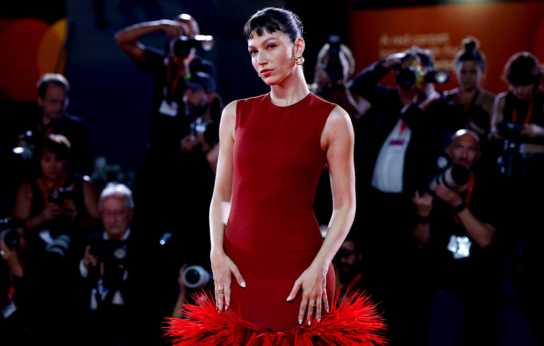 Испанская актриса Урсула Корберо перед премьерой фильма "Убейте жокея"