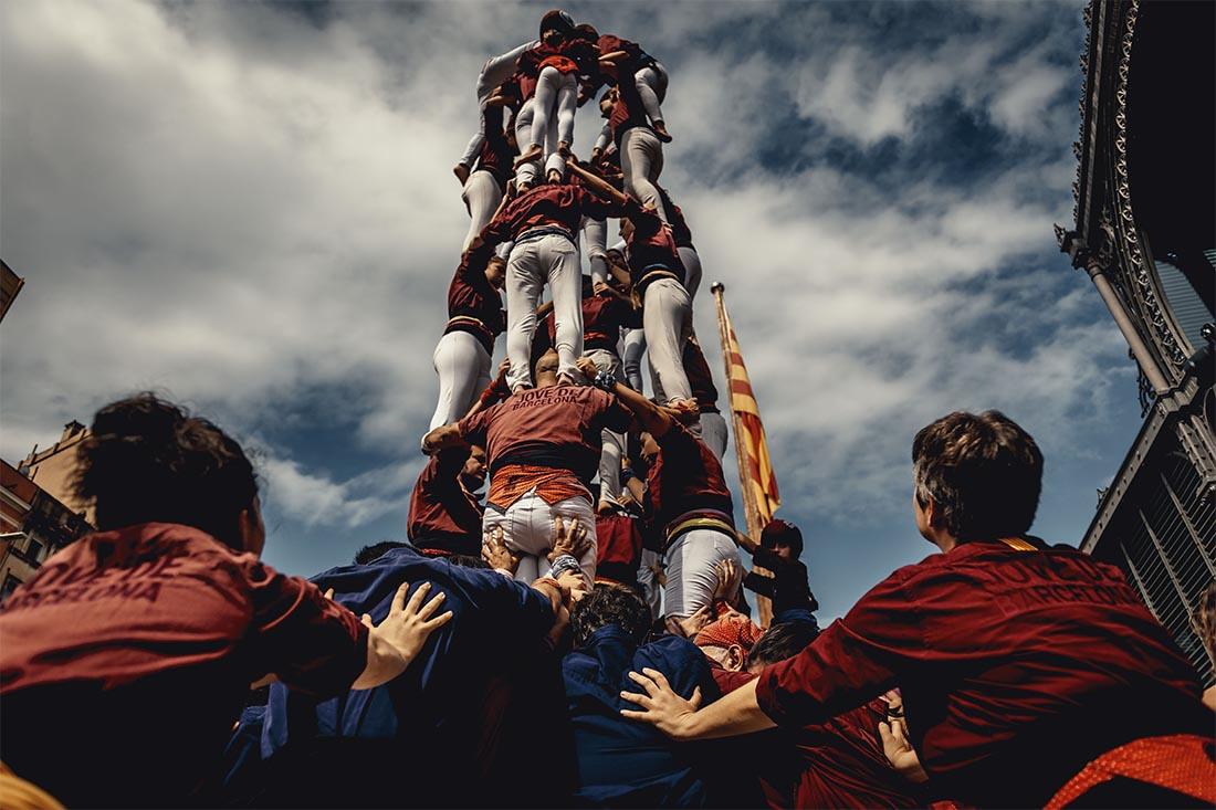 Фестиваль кастельеров в Национальный день Каталонии
