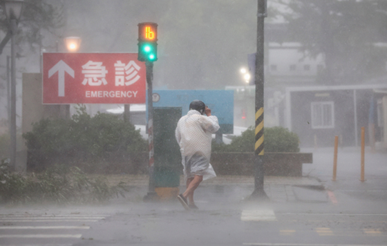 Тайфун обрушился на Тайвань
