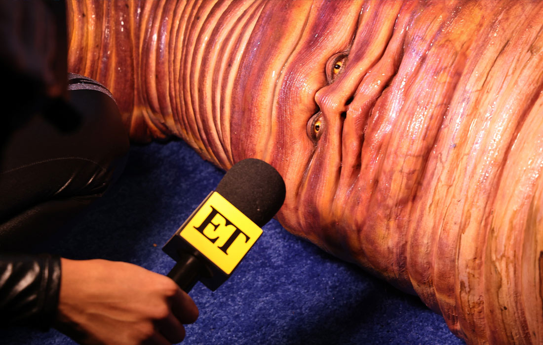 В 2022 году модель появилась на вечеринке в Нью-Йорке в костюме гигантского червя