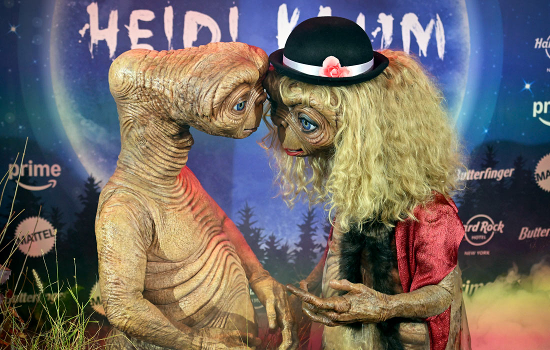 Компанию модели на вечеринке составил ее муж Том Каулитц