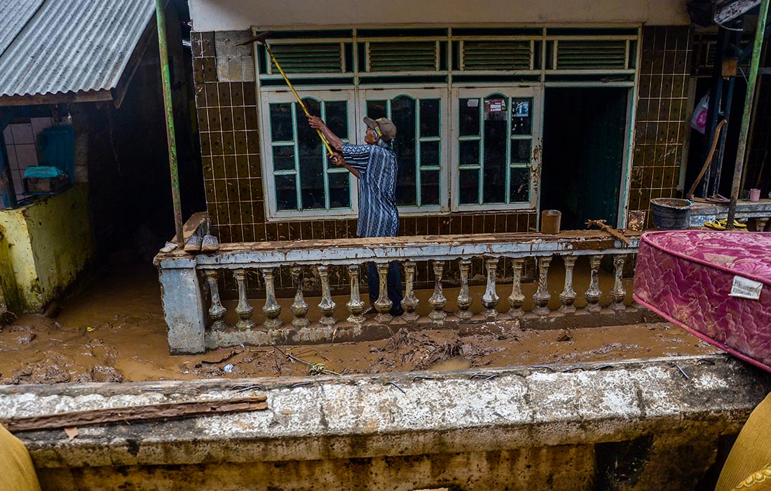 Последствия проливных дождей в индонезийском Бандунге