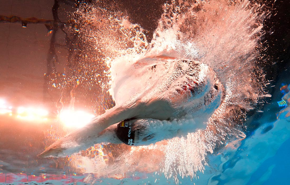 Карлес Коль Марти из Испании в заплыве на дистанции 200 метров брассом на чемпионате мира по водным видам спорта в Дохе, Катар