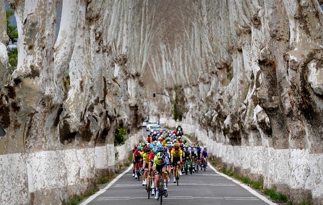 Шоссейная однодневная велогонка по дорогам Испании Clasica de Almeria