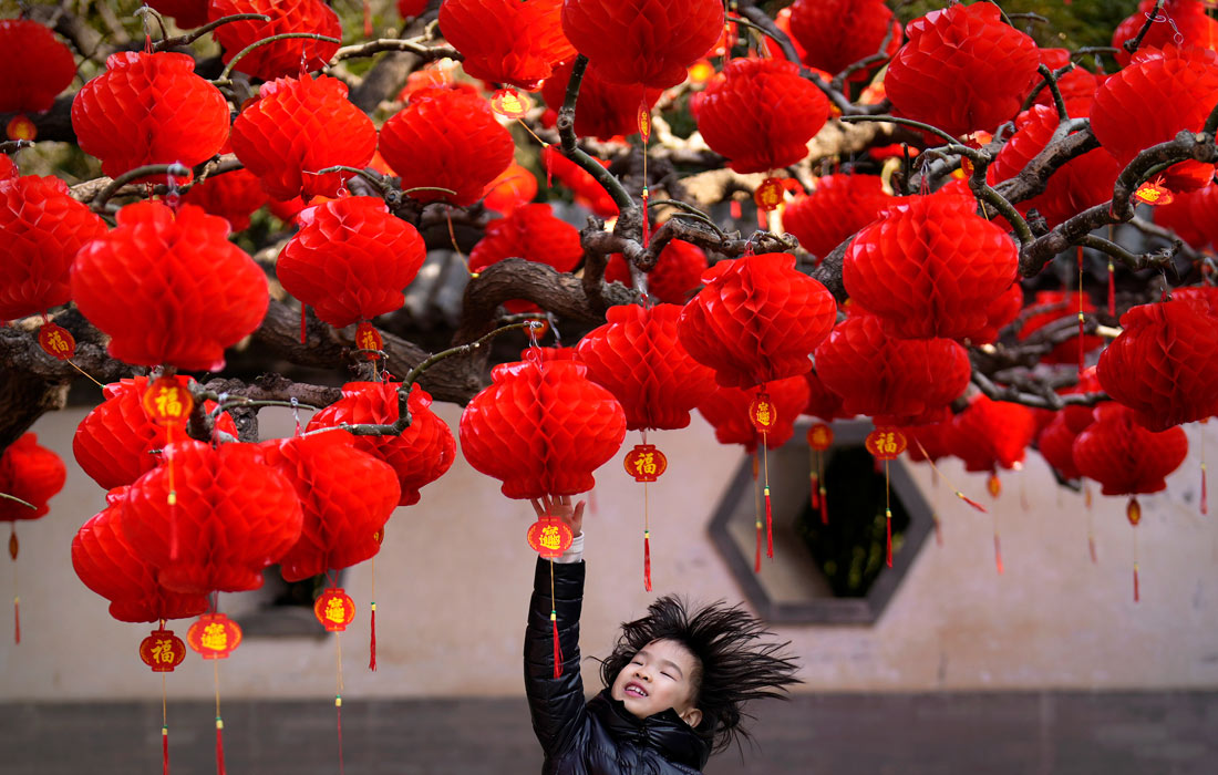 Подготовка к китайскому Новому году в Пекине