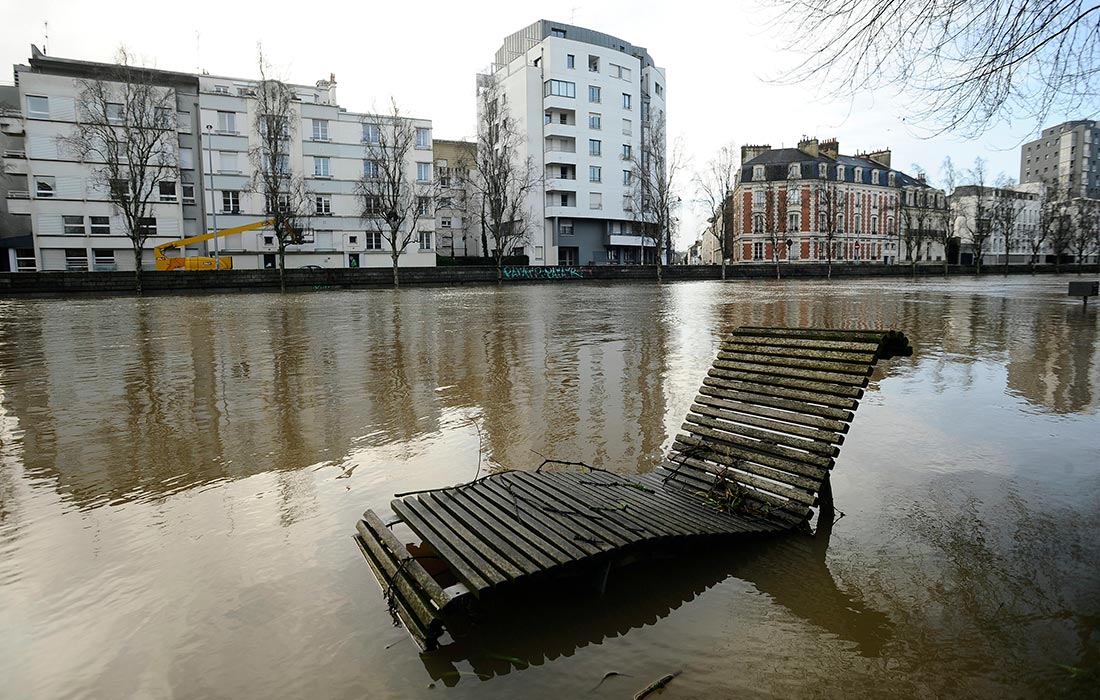 Наводнение на западе Франции в городе Ренн