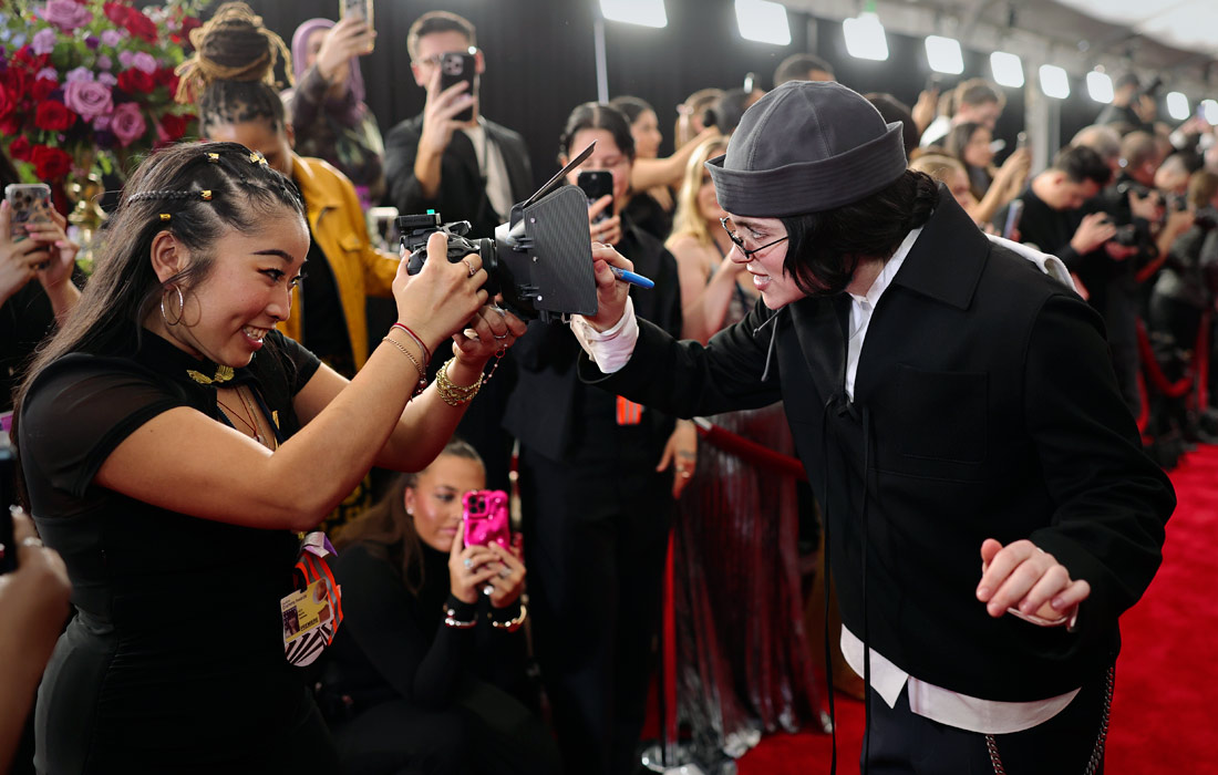 Билли Айлиш на красной дорожке премии