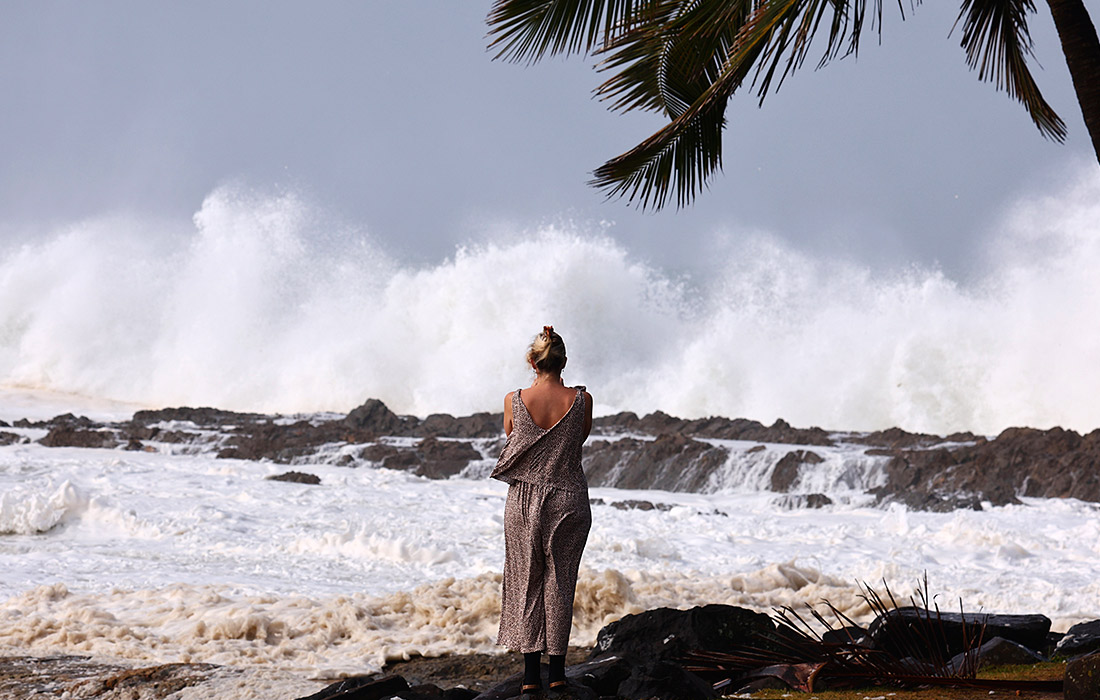Тропический циклон "Альфред" приближается к Австралии