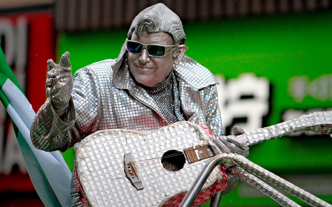 Участник шествия в Торонто, Канада