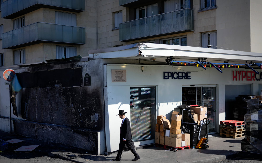 В Париже подожгли супермаркет Hyper Cacher, где в январе 2015 года произошел теракт