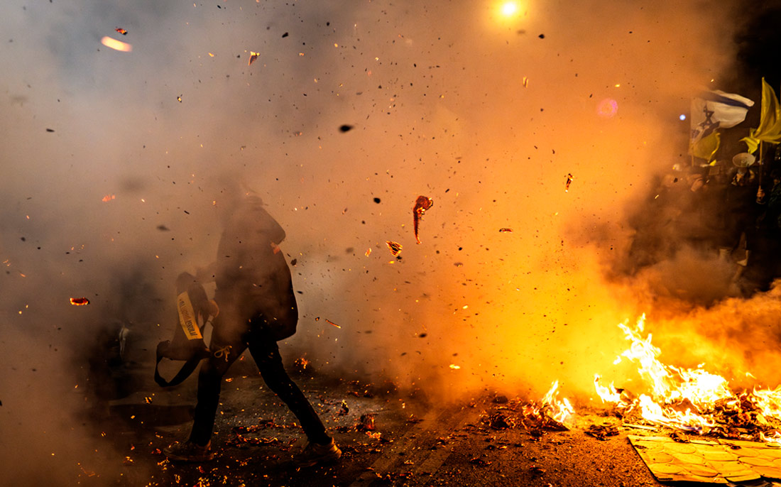 В Иерусалиме тысячи человек вышли на протест против возобновления военных действий в Газе