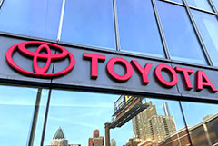 Американцы начали активно скупать автомобили в марте в ожидании пошлин