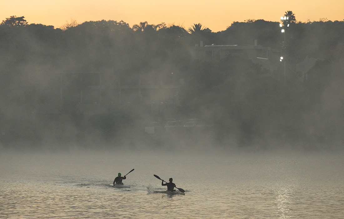 Туманное утро в Йоханнесбурге, ЮАР
