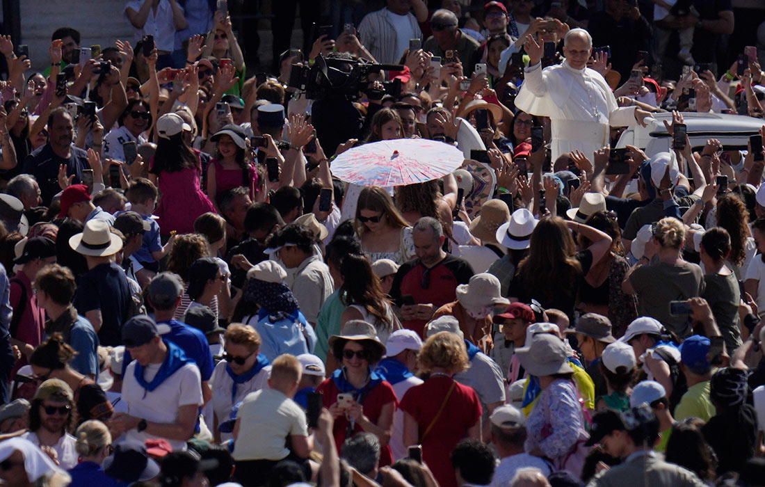 Еженедельная аудиенция Папы Римского Льва XIV в Ватикане