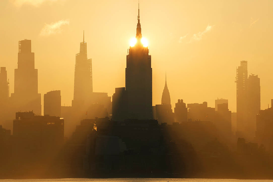 Рассвет над Нью-Йорком