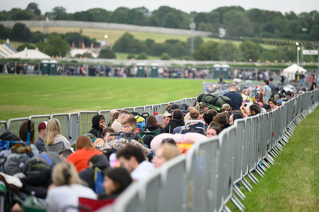 Фестиваль Гластонбери стартует в Англии
