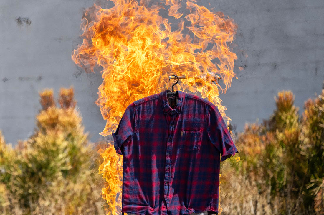 Демонстрация опасности фейерверков в Лос-Анджелесе