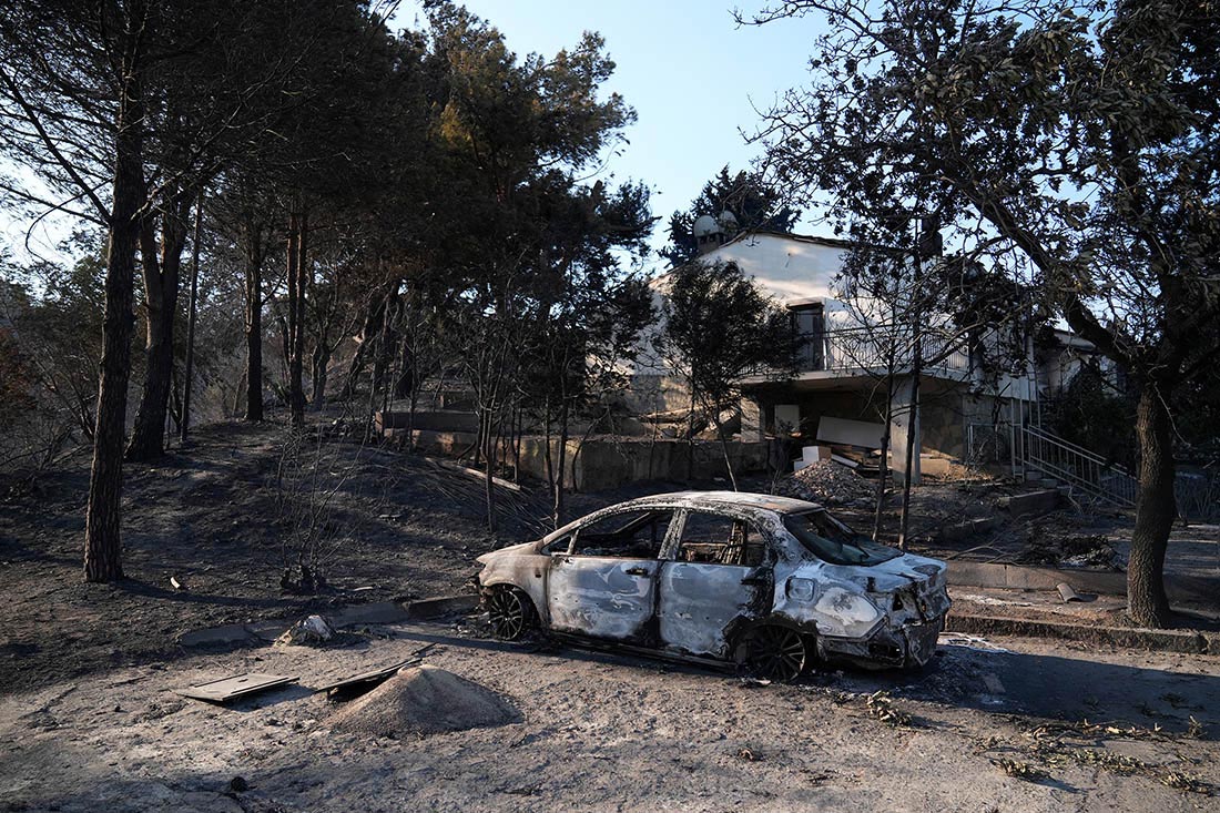 В Измире сгорели частные домовладения