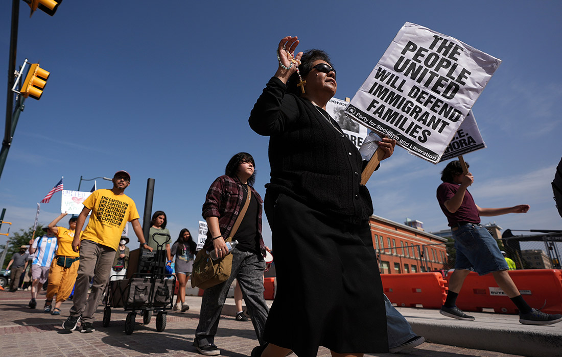 Шествия солидарности с семьями депортируемых мигрантов в Техасе