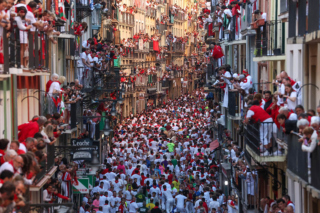 Фестиваль Сан-Фермин в честь покровителя Памплоны и Наварры имеет 800-летнюю историю