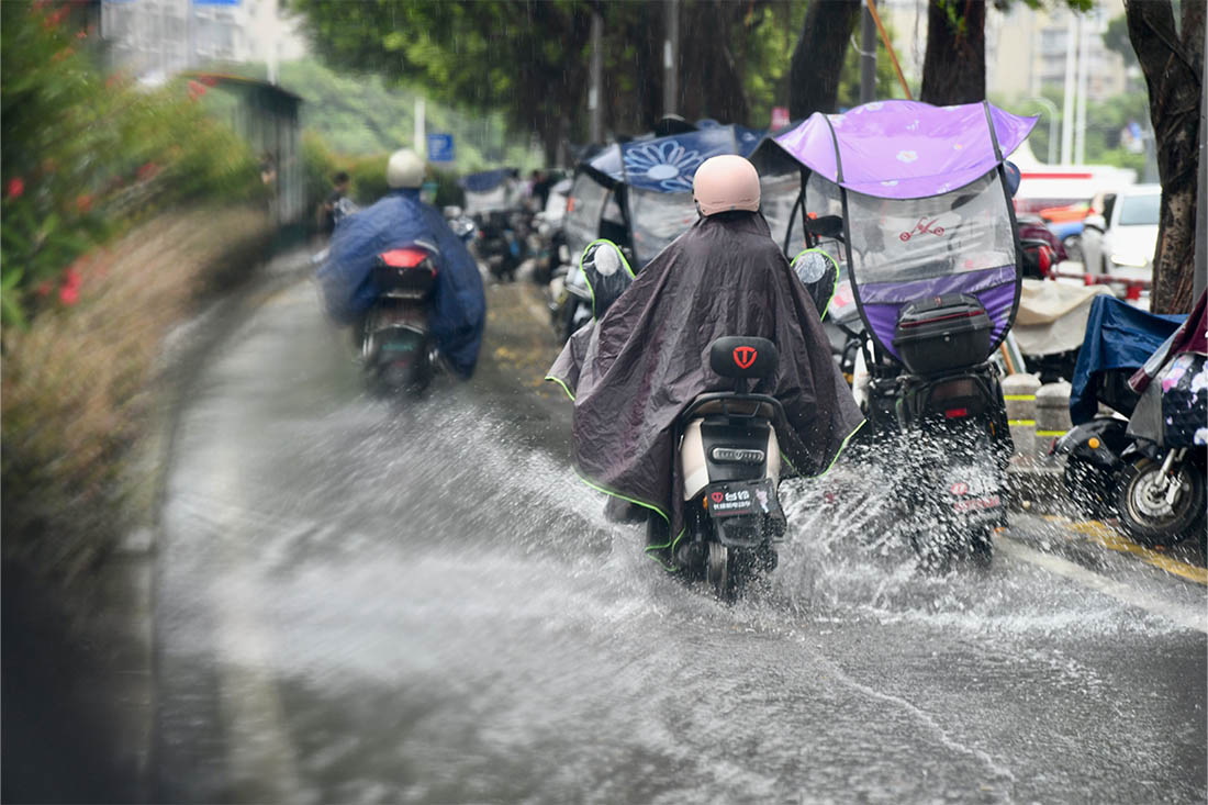 Тайфун Данас на восточном побережье Китая