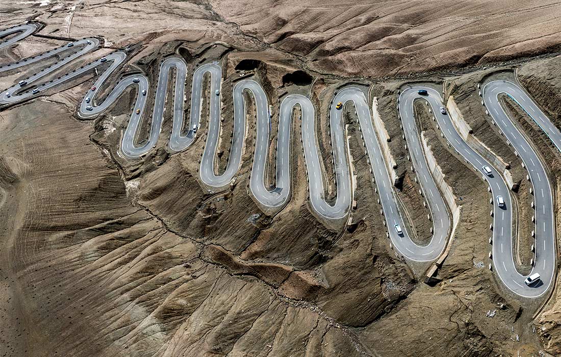 Самая извилистая трасса в мире - дорога Панлонг на северо-западе Китая