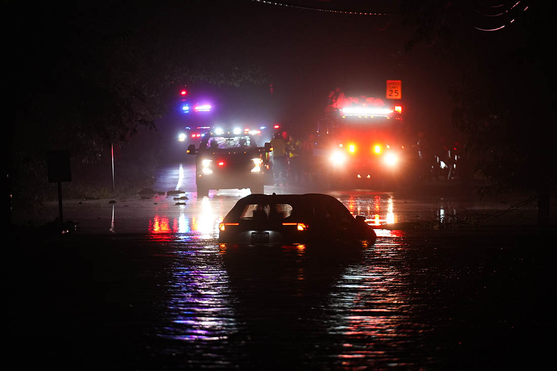 Власти объявили о чрезвычайной ситуации на фоне наводнения и грозы в Нью-Джерси
