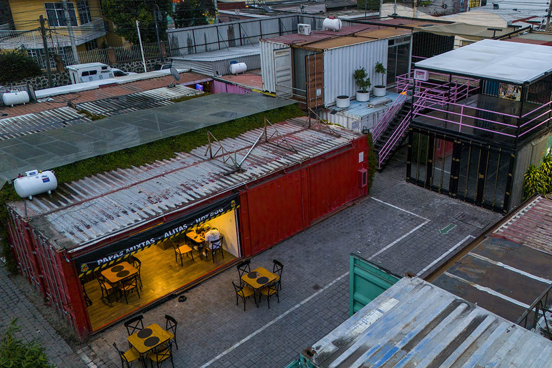 В Мехико построили квартал из грузовых контейнеров