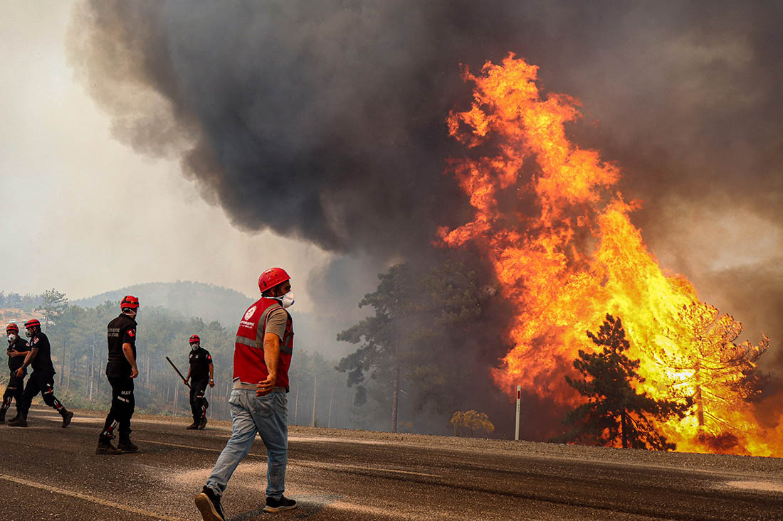 Лесные пожары в Турции пока не затронули курортные зоны, но туроператоры следят за ситуацией и готовы оказать туристам помощь, сообщает Российский союз туриндустрии