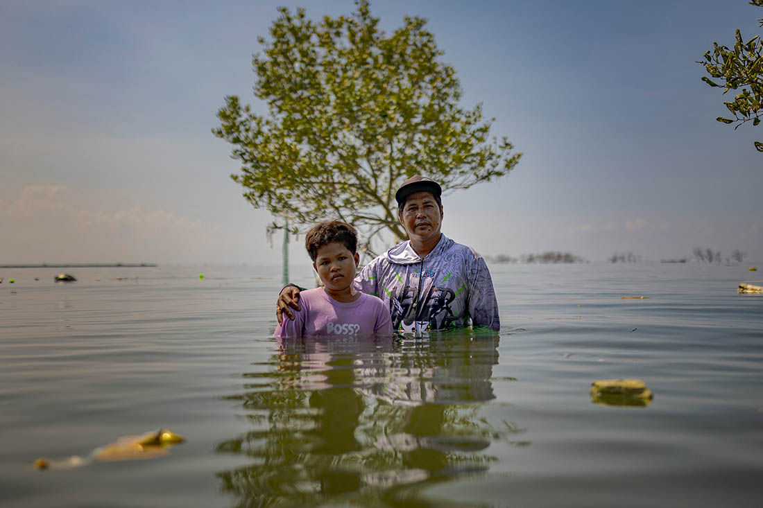 Прибрежные деревни Филиппин затапливает