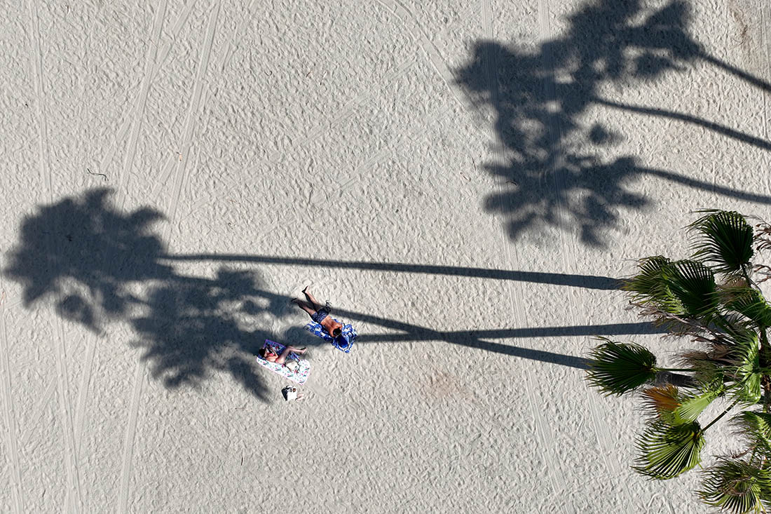 Жители Лонг Бич изнывают от жары