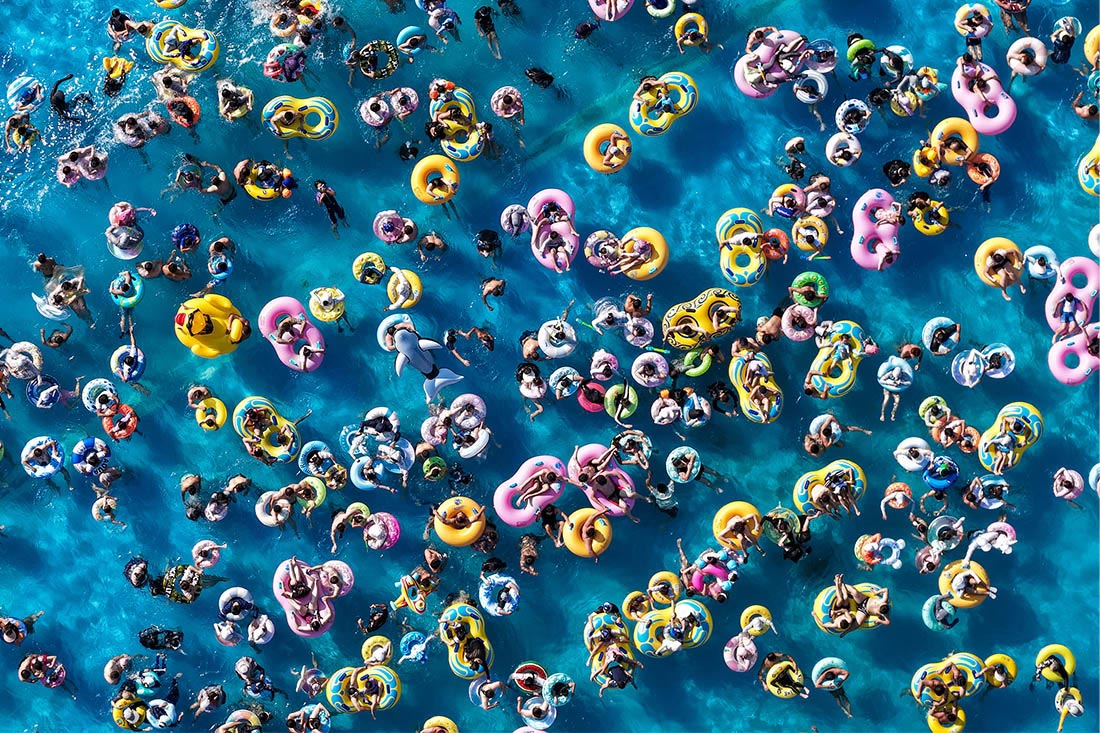 Отдыхающие в китайском аквапарке