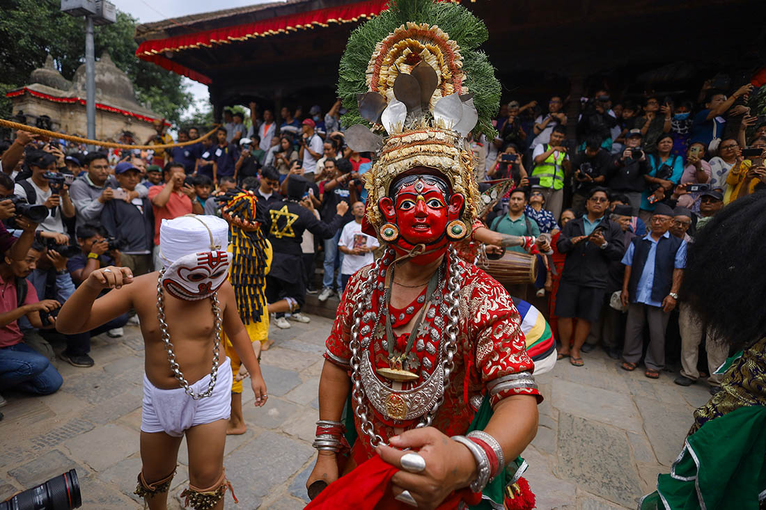 Фестиваль в честь бога дождя Индры в Непале