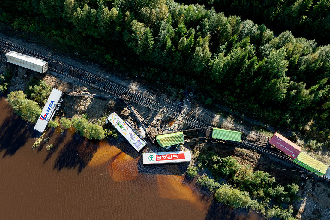 ЧП на железной дороге из-за дождя в Швеции