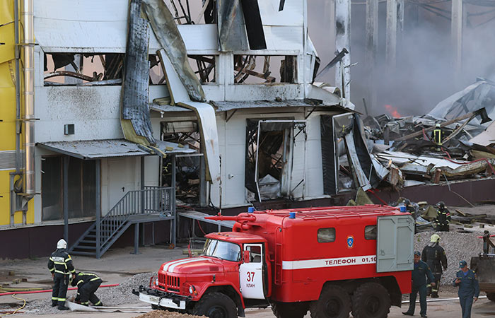 Крупный пожар в Дмитрове локализован на площади 12 тыс. кв. метров