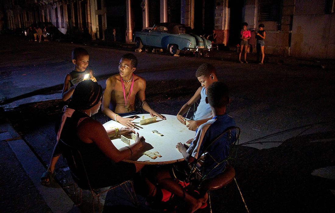 Отключение электроэнергии на Кубе. Без света остались 10 млн человек.