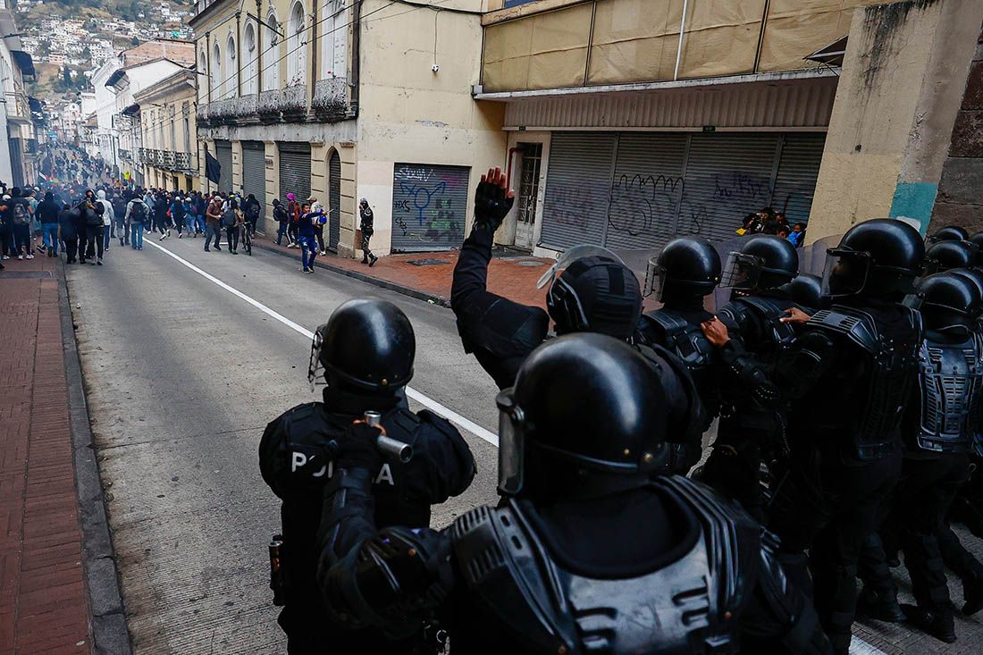 Протесты вспыхнули в Эквадоре после президентского указа об отмене субсидий на дизельное топливо