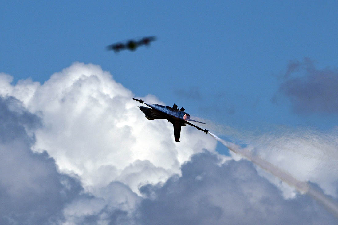 Выступление пилотажной группы на TEKNOFEST в Стамбуле