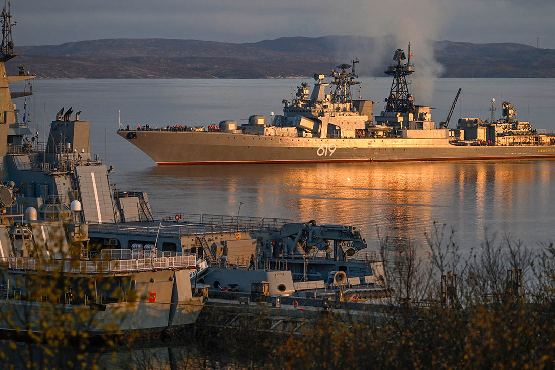 Корабли Северного флота вернулись из Арктического похода в Североморск