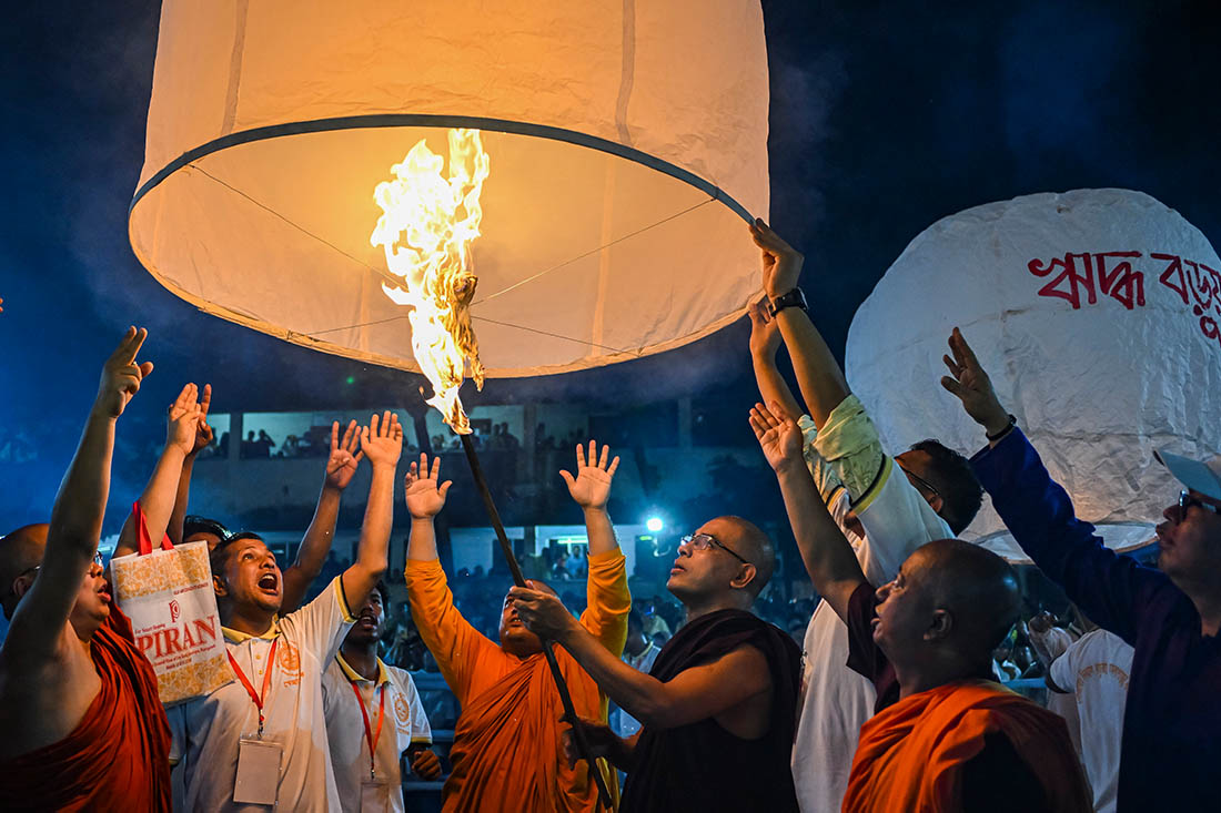 Буддистский религиозный праздник в Дакке