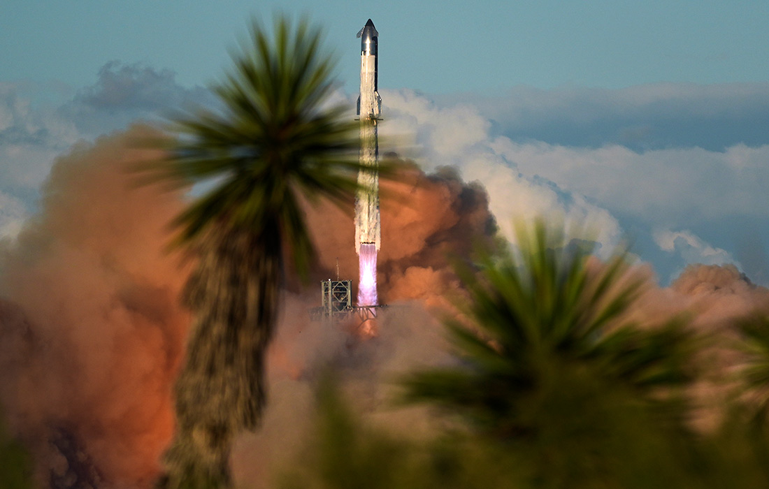 Ракета Starship компании SpaceX успешно совершила 11-й испытательный полет