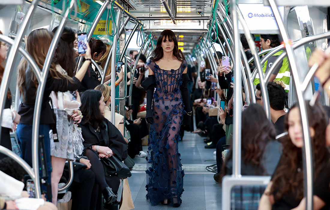 Показ коллекции Gloria Coelho на Неделе моды в Сан-Паулу