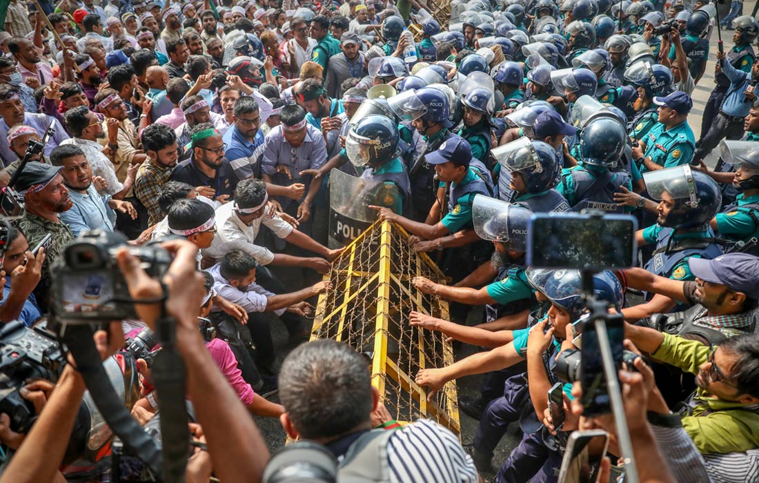 Забастовка учителей из негосударственных учреждений в Бангладеш