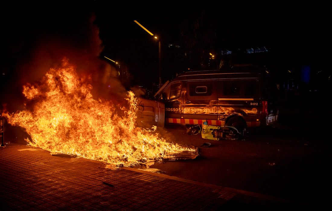 Протесты пропалестинских активистов в Барселоне закончились массовыми беспорядками