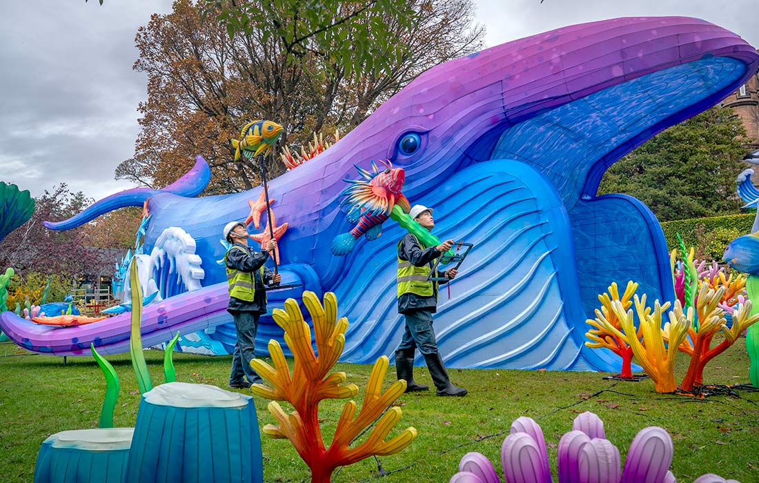 В Эдинбургском зоопарке установлены гигантские фонари