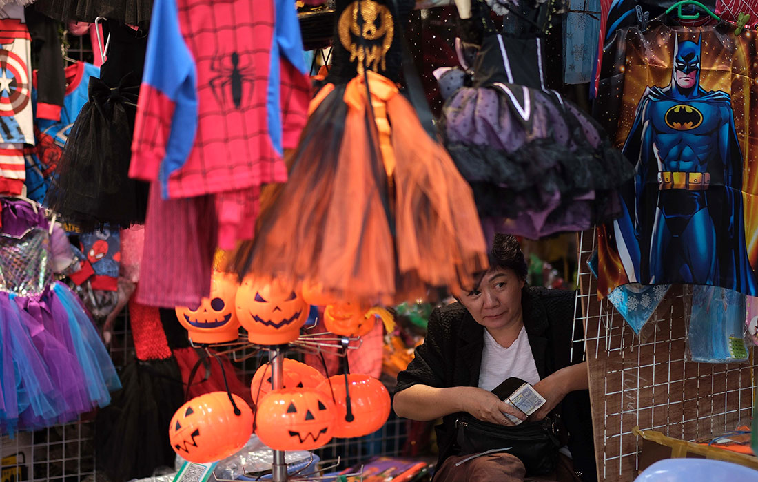 Рынок в Ханое в преддверии Хэллоуина