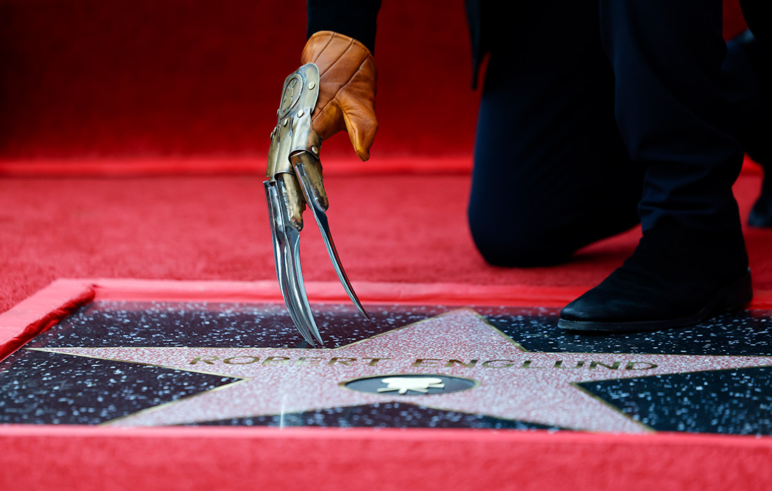 Актер Роберт Инглунд, известный по роли Фредди Крюгера, получил звезду на Аллее славы в Голливуде