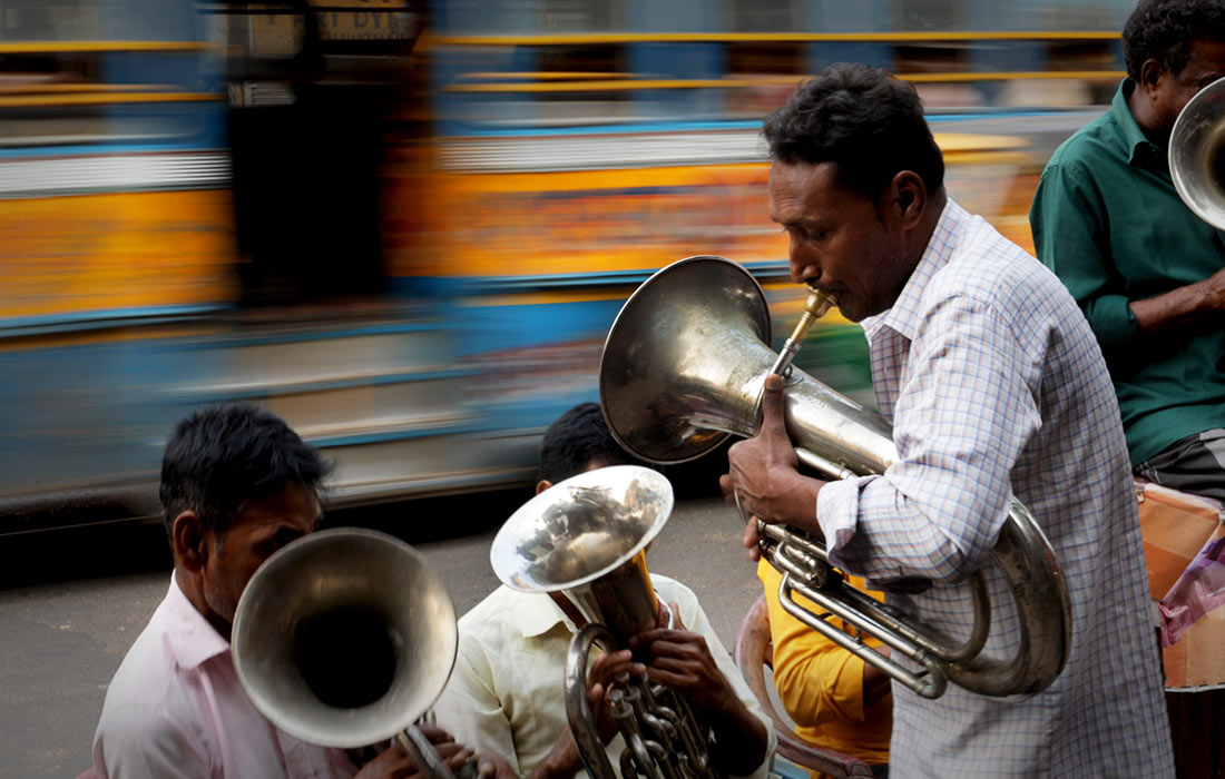 Уличные музыканты в Калькутте, Индия