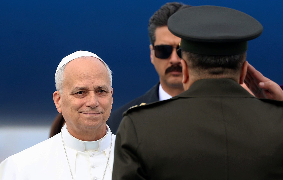 Папа римский Лев XIV начал первую со дня интронизации зарубежную поездку и прибыл в Анкару