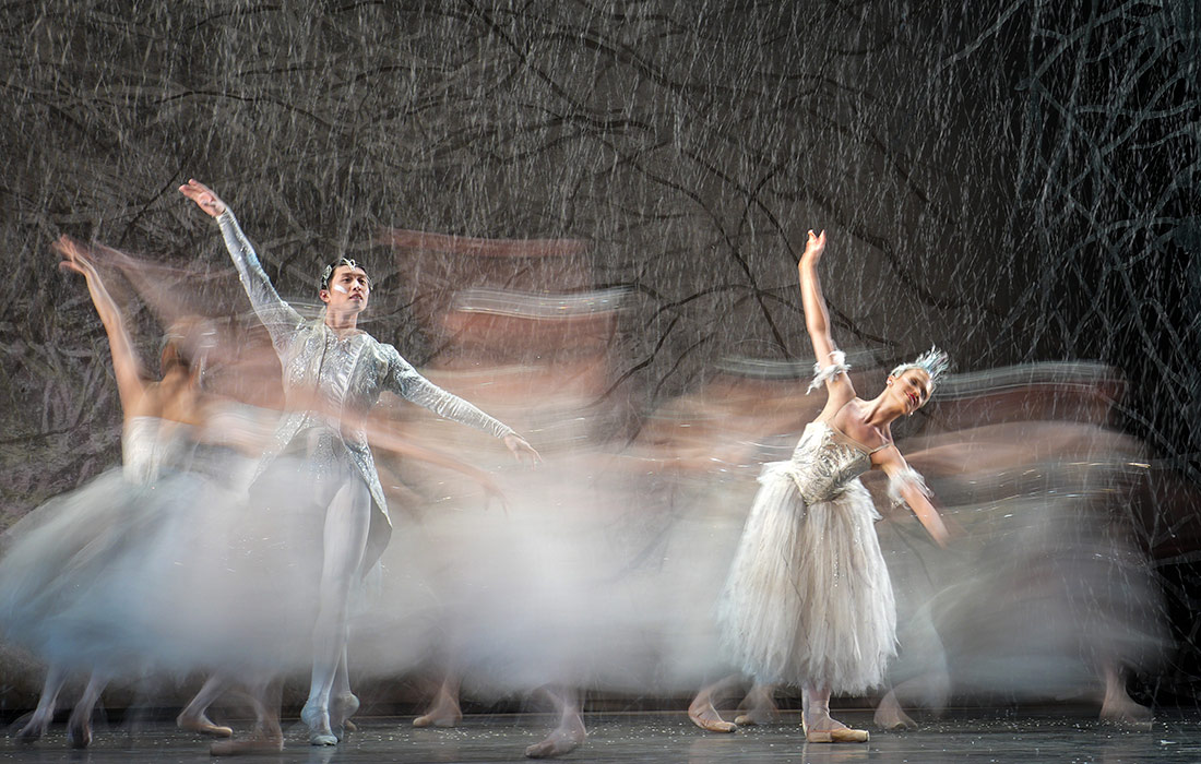 Бирмингемский королевский балет репетирует постановку "Щелкунчика", Англия